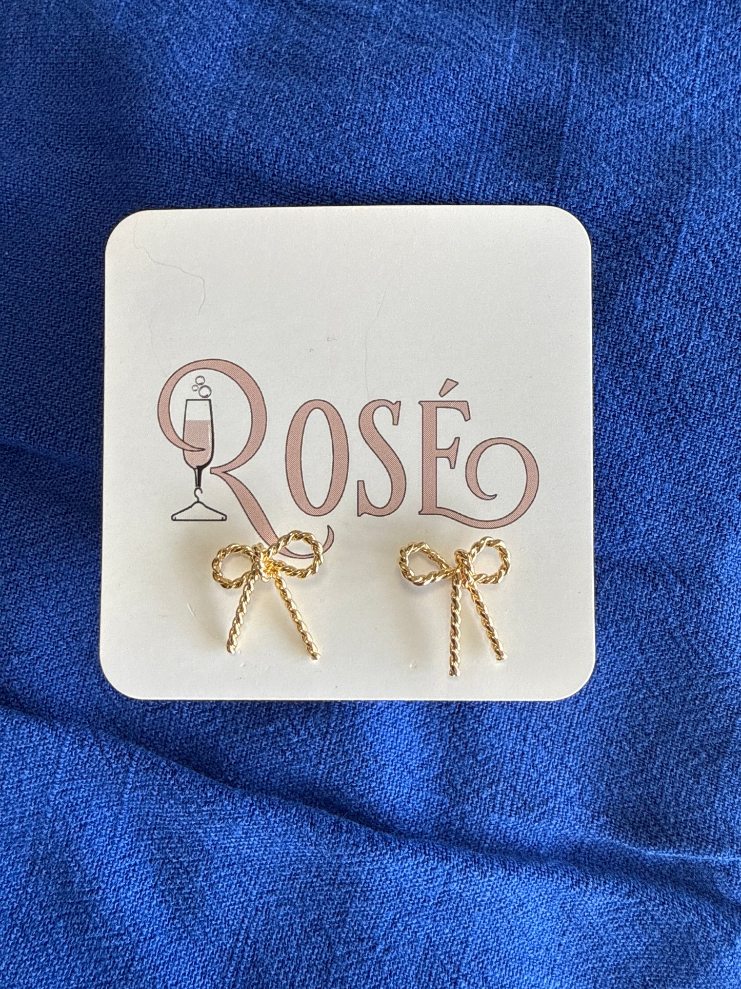 Bow stud