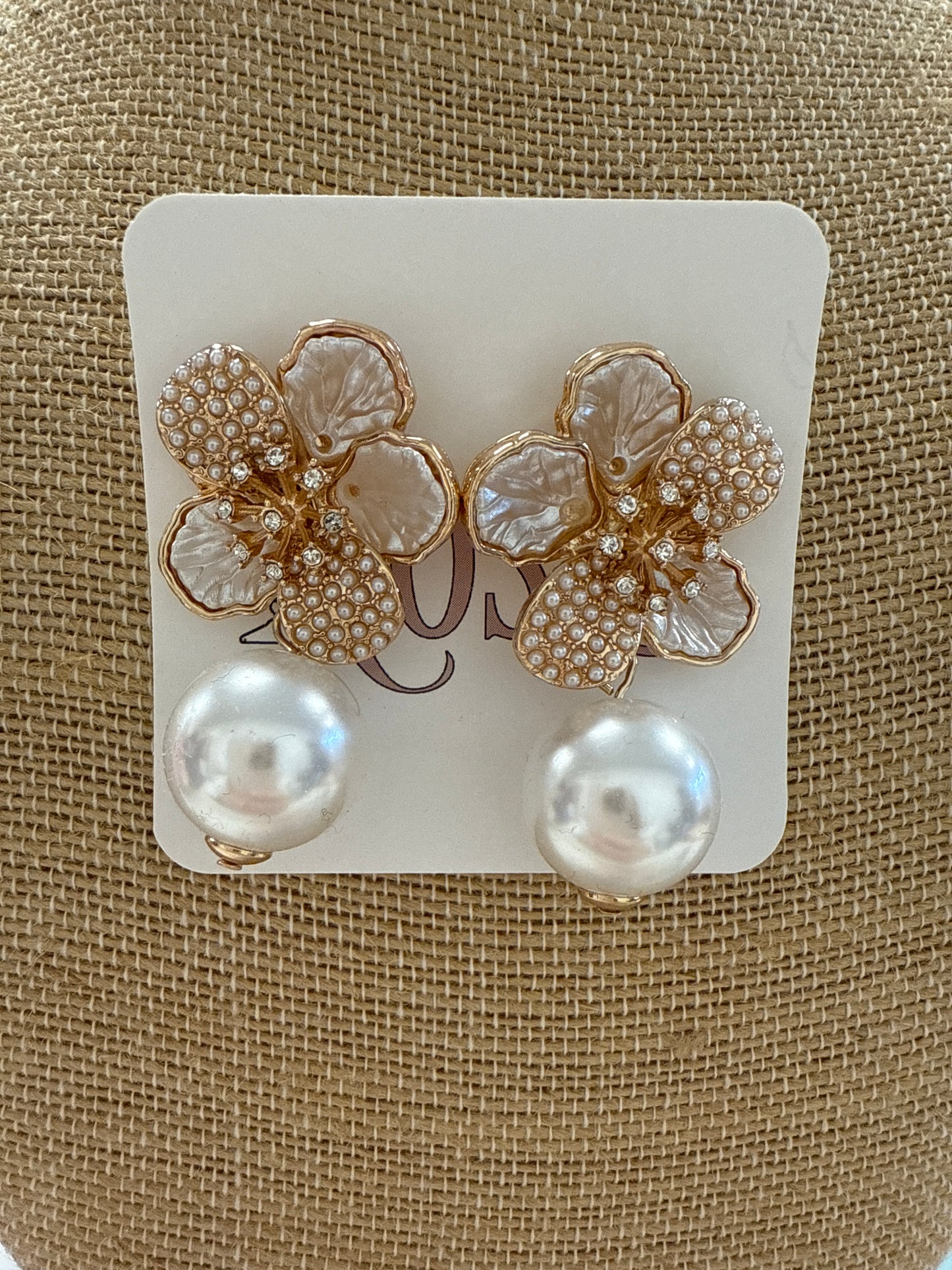 Flower drop earring
