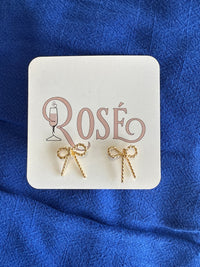 Bow stud