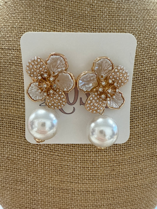 Flower drop earring