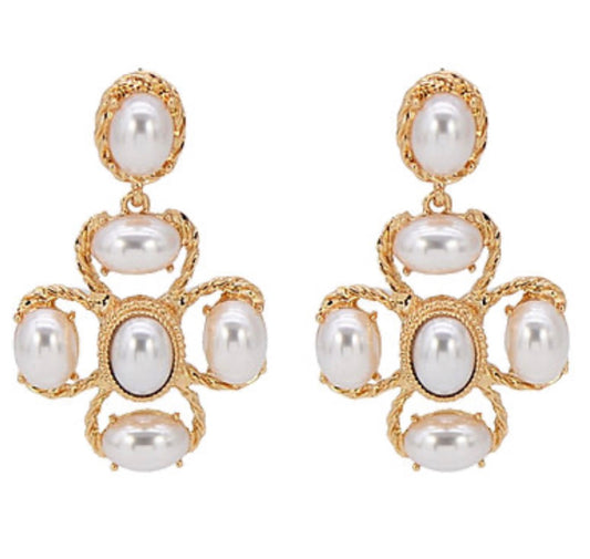 Pearl girl  earring