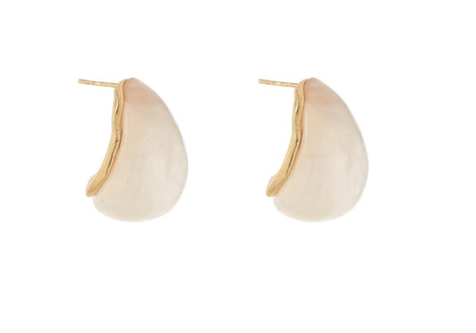 Teardrop earring